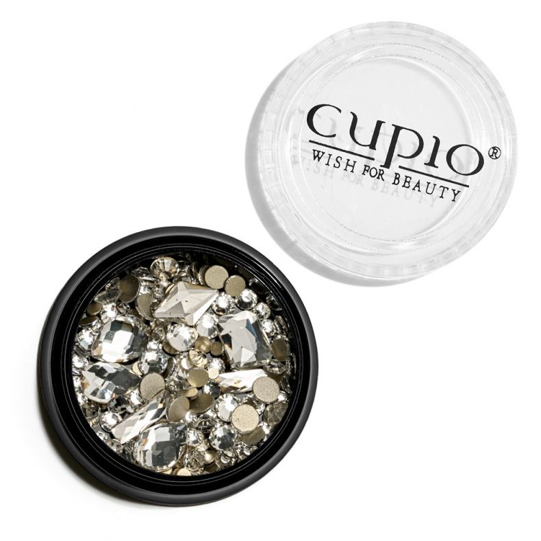Cupio Nailart-Dekorationen in einer runden Dose mit verschiedenen glitzernden Steinen und Verzierungen