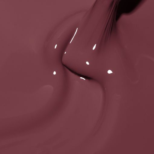 Nahaufnahme von fließender dunkelvioletter Farbe mit Lichtre