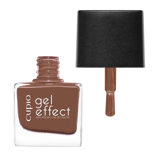 Flasche Cupio Gel Effect Nagellack in Braun mit geöffnetem Pinsel