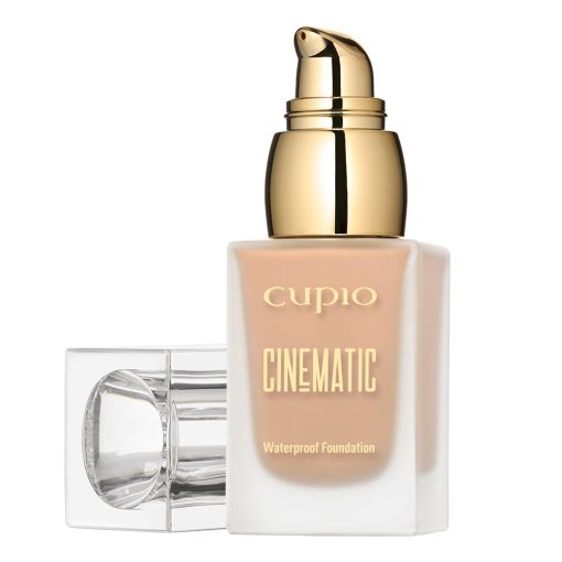 cinematic_natural_c7568_b Flasche der Cupio Cinematic Waterproof Foundation mit goldener Pumpe, ideal für langanhaltendes Make-Up