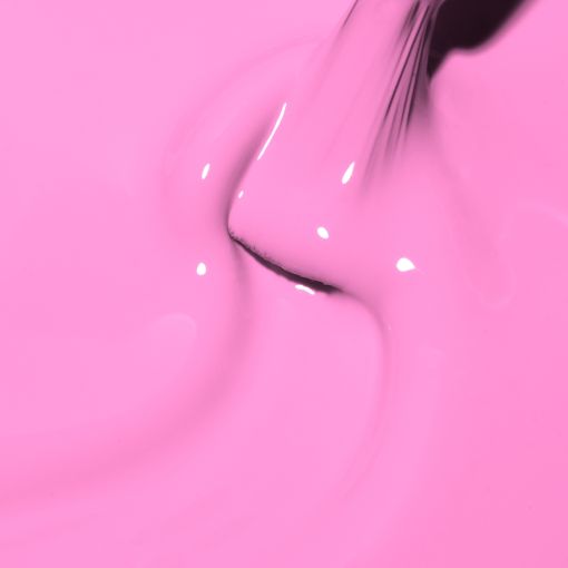 d0153_b Nahaufnahme von glänzender pinker Farbe, die auf eine Oberfläche gegossen wird.